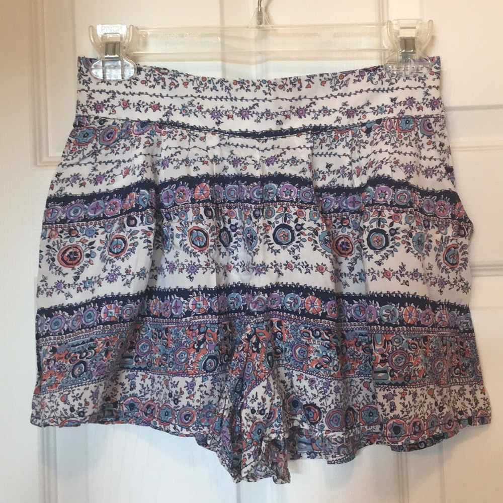 NWOT. Floral Pattern Shorts